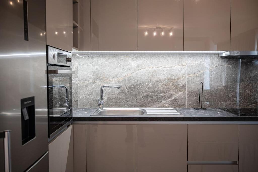 Μεζονέτα Με Θέα Στο Πάρκο Σταύρος Νιάρχος One Apartment Athens Luaran gambar